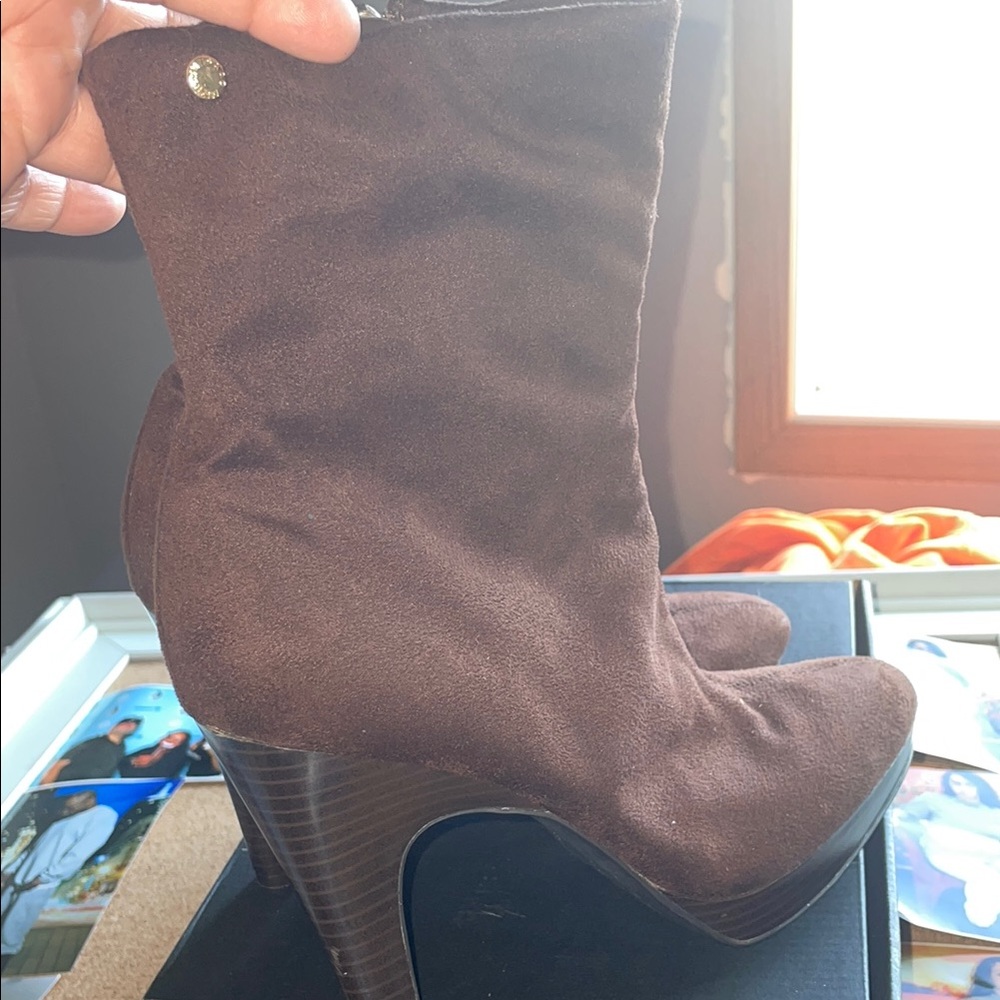 Elegant Brown Suede Women's Boots